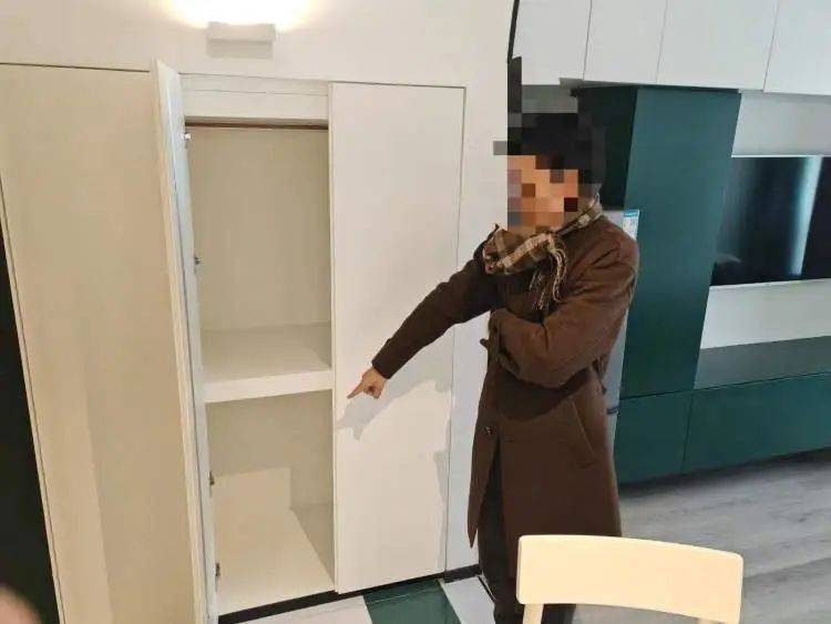 只因怀疑女友<strong></p>
<p>香港电子交易货币</strong>,上海一男子竟如此报复,刑拘!