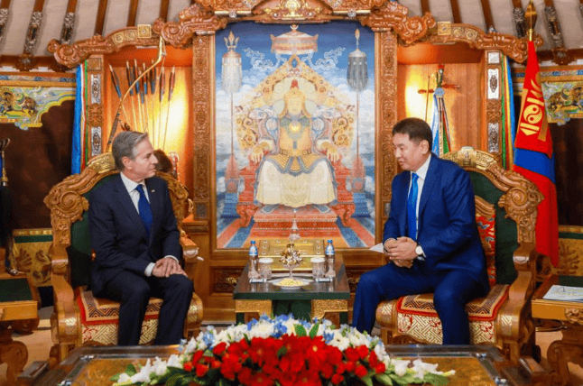 一觉醒来<strong></p>
<p>香港电子交易货币</strong>，中俄大事谈拢，普京终于等到承诺，蒙古不满，美国心急