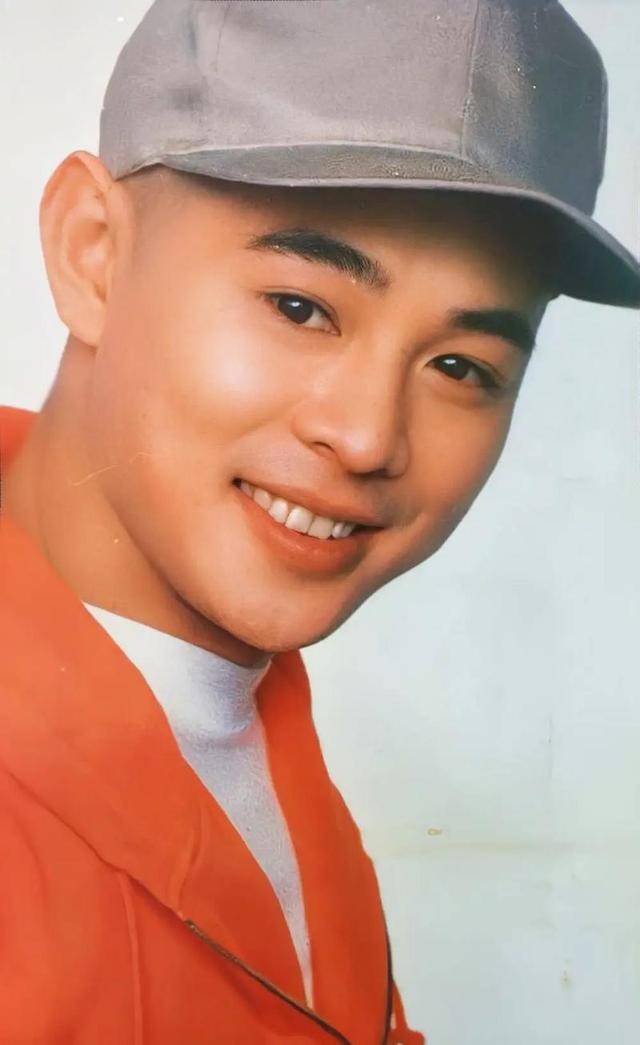 李连杰:后事一切从简<strong></p>
<p>ok下载</strong>，不用立碑也不用办丧事，树葬海葬都可以