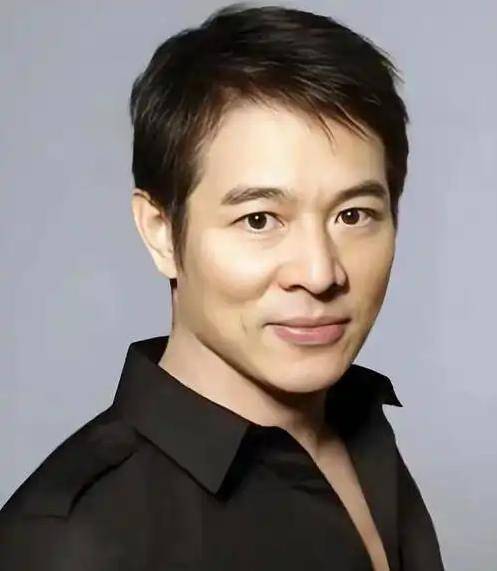 李连杰:后事一切从简<strong></p>
<p>ok下载</strong>，不用立碑也不用办丧事，树葬海葬都可以