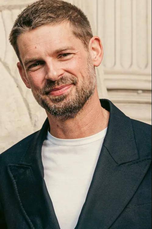 破产15年后<strong></p>
<p>货币如何保值</strong>，这个九死一生的品牌被收购了丨一周时尚大事件