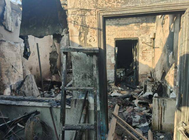 离谱！北京一女子电热毯起火后换房接着睡<strong></p>
<p>2018年如何炒币</strong>，烧毁一排房屋……