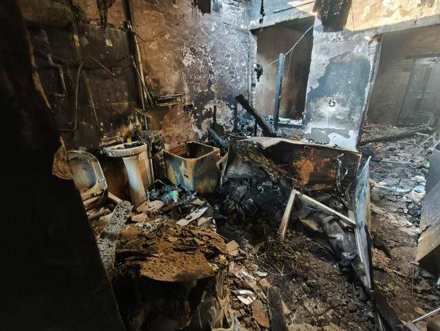 离谱！北京一女子电热毯起火后换房接着睡<strong></p>
<p>2018年如何炒币</strong>，烧毁一排房屋……