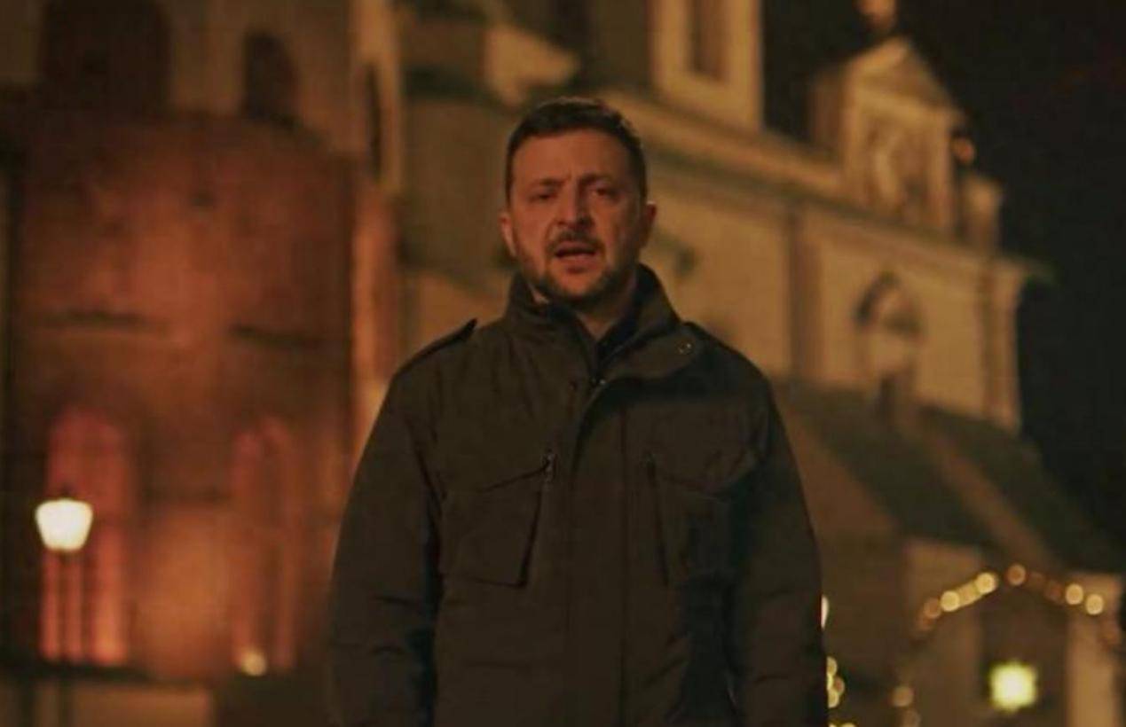 乌克兰让全世界吃惊<strong></p>
<p>新手如何炒币</strong>！泽连斯基突然向俄妥协：保证剩余领土的安全就行