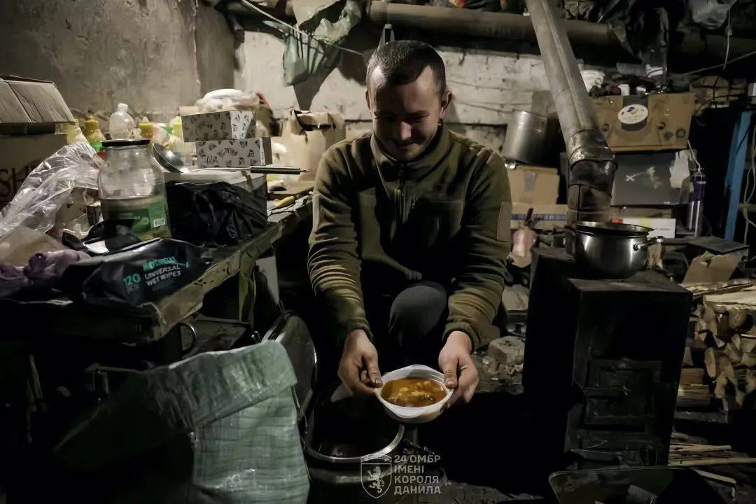 战争漩涡中乌克兰士兵神秘消失<strong></p>
<p>如何抢别人的迷你币</strong>，美俄暗战背后隐秘阴谋引发全球关注