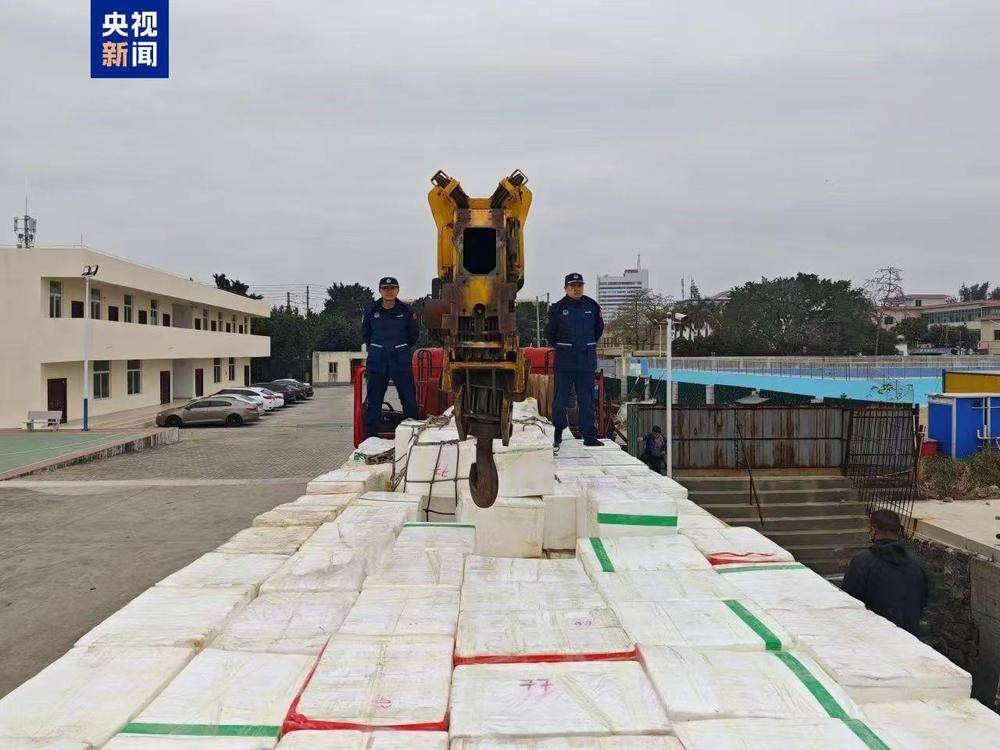 共计4.13吨<strong></p>
<p>如何进入币圈</strong>！广西北海海警查获一起涉嫌走私水果案