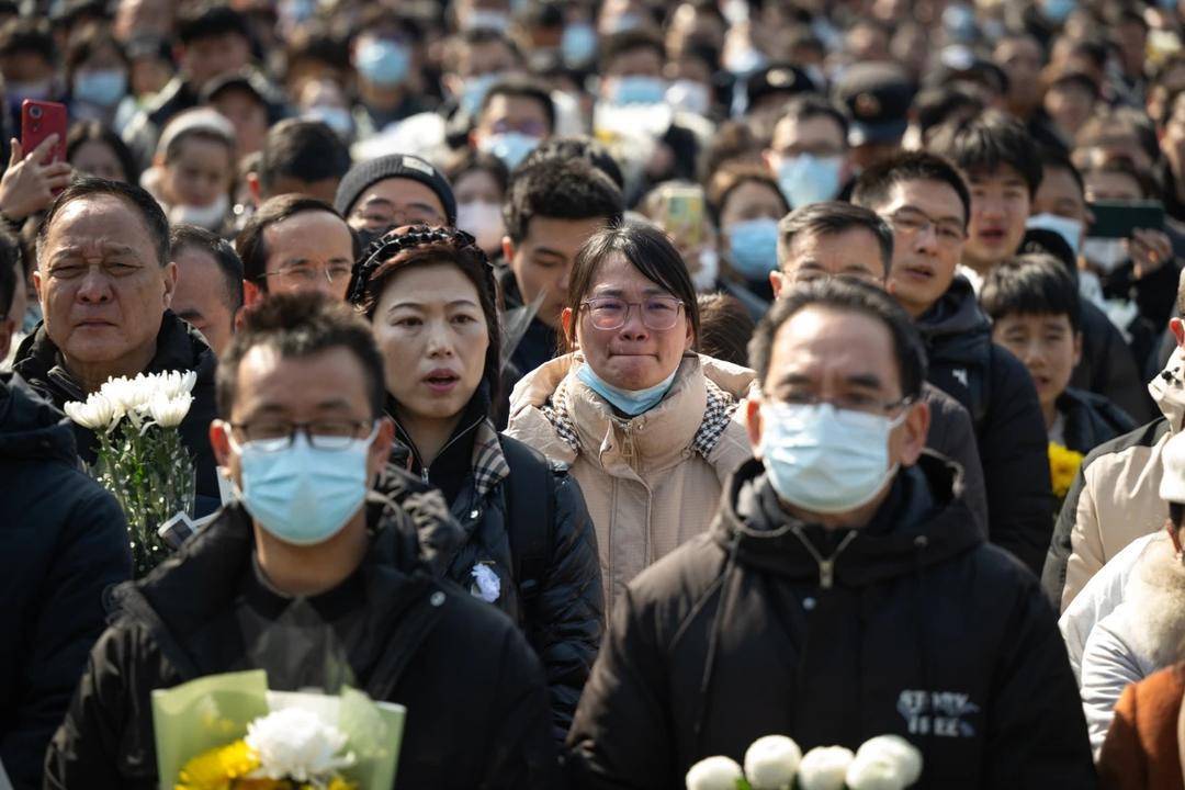 武汉全城送别黄旭华院士 市民跪拜 追星就要追国之栋梁丨有一说一