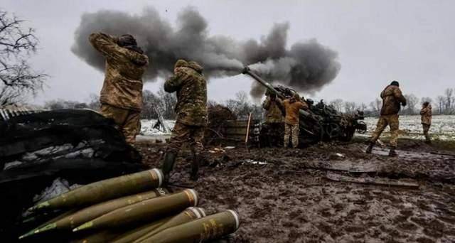 反常！乌军突然大规模集结<strong></p>
<p>如何炒数字币</strong>，普京察觉不妙，下令军队“大洗牌”