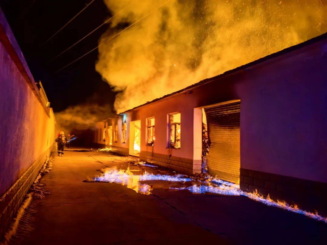 约4000箱白酒火中炸裂<strong></p>
<p>熊市如何炒币</strong>，主人痛失60多万！