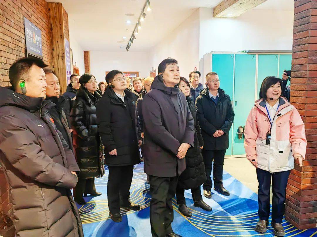 吉林省全国人大代表视察我州冰雪经济发展情况