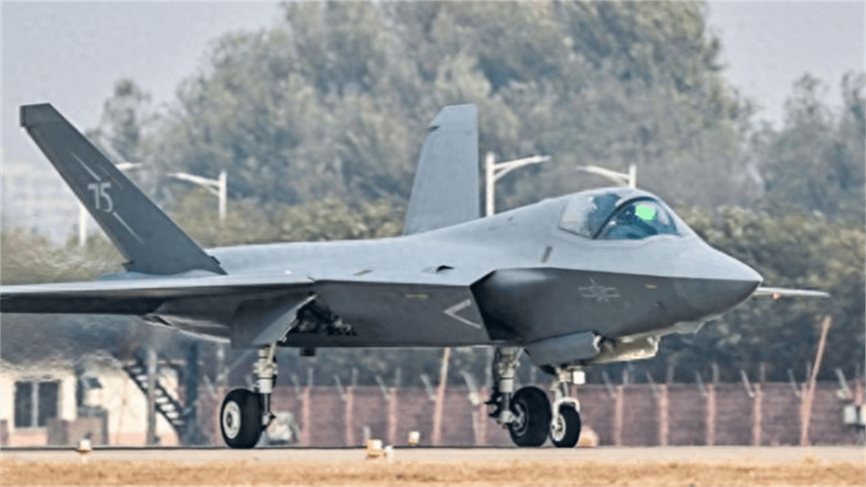 又一款第五代机亮相！机身上印着“75”<strong></p>
<p>如何加入币圈</strong>，已明确卖给中东国家