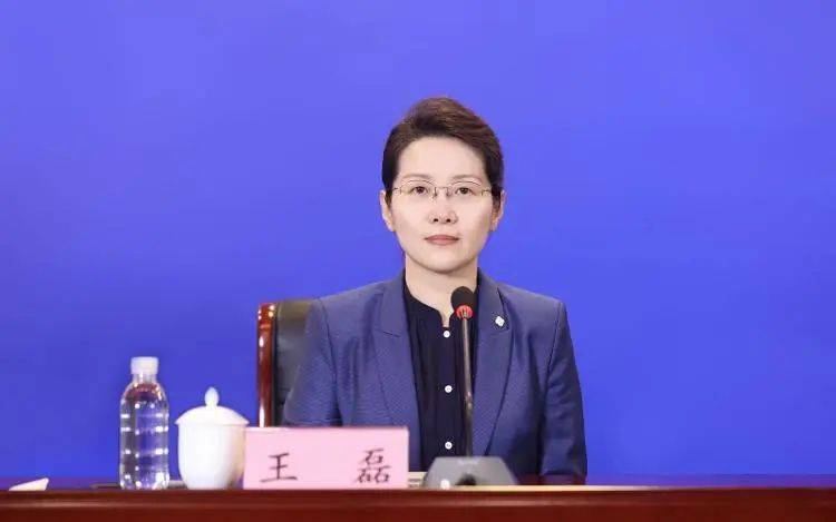 36岁升正厅、曾是全国最年轻女市长<strong></p>
<p>如何加入币圈</strong>，她再履新