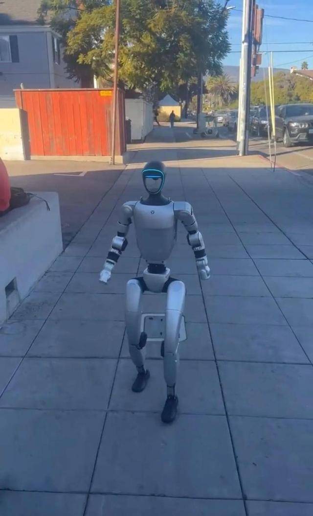 售价10万~65万<strong></p>
<p>如何在币圈发币</strong>，销售一空！谁在抢购人形机器人