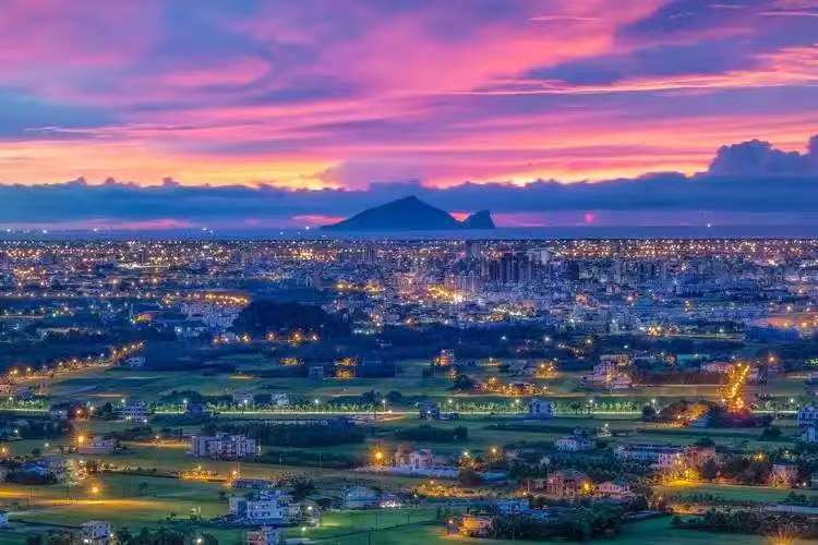 “两岸统一”成为全球焦点！特朗普首次对华交底，释放信号不简单