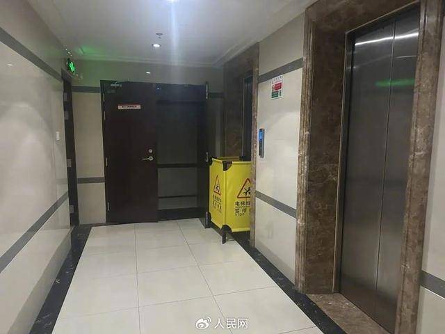 电梯急坠负2楼又猛冲至33楼<strong></p>
<p>如何在币圈发币</strong>，业主不幸身亡