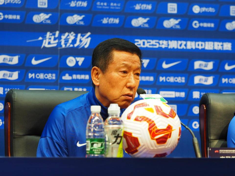 中超|山东泰山与大连英博赛前发布会<strong></p>
<p>如何购买eth币</strong>，崔康熙感冒痊愈现身会场