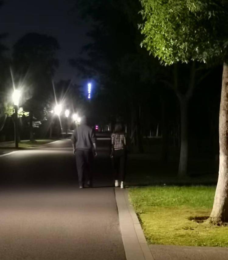 33岁单身女护士公园邂逅58岁已婚教授<strong></p>
<p>如何购买eth币</strong>，怀孕后对方两帆布口袋装400万了断，她再次索要600万被判三缓五