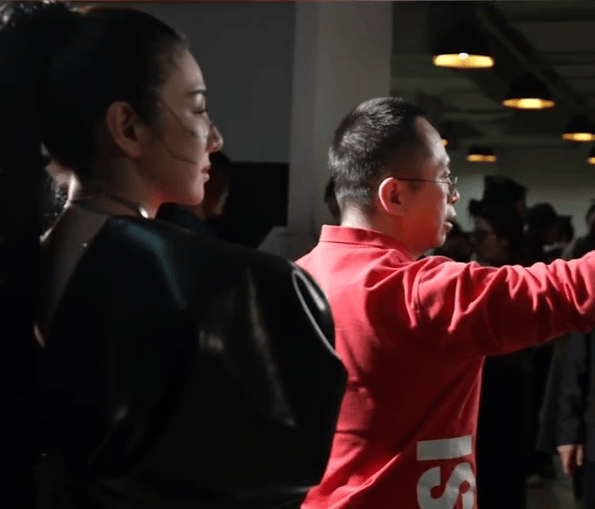 周鸿祎回应参演的短剧辣眼睛：黄奕诱惑<strong></p>
<p>如何利用行业消息去炒币</strong>我的剧情是DeepSeek设计的