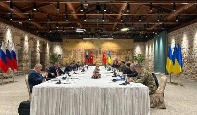 “矿产协议”引发国内风暴<strong></p>
<p>如何利用行业消息去炒币</strong>，乌克兰议员痛斥泽连斯基出卖子孙未来