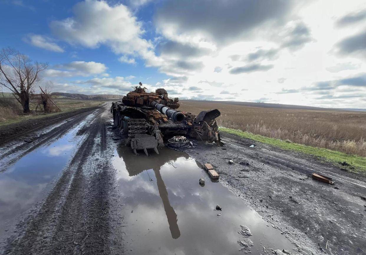 俄军深夜突袭第聂伯河！泽连斯基震怒<strong></p>
<p>如何买林奇币</strong>，乌司令当场“下课”！
