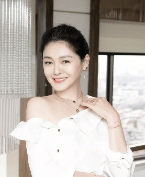 大S确定将被塔葬<strong></p>
<p>如何买林奇币</strong>！与邓丽君相邻