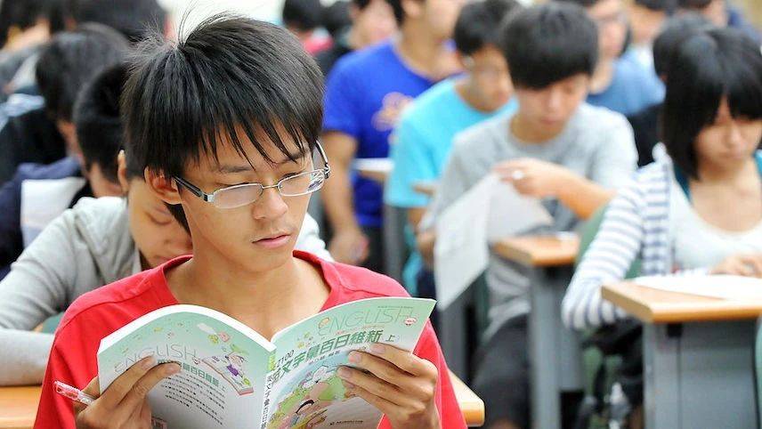 两岸统一大局已定!国防部下达最后通牒<strong></p>
<p>云币网如何炒币</strong>,不到24小时,赖清德出昏招