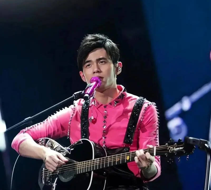 周杰伦方回应男星澳门赌博传闻：所有内容均与周杰伦无关