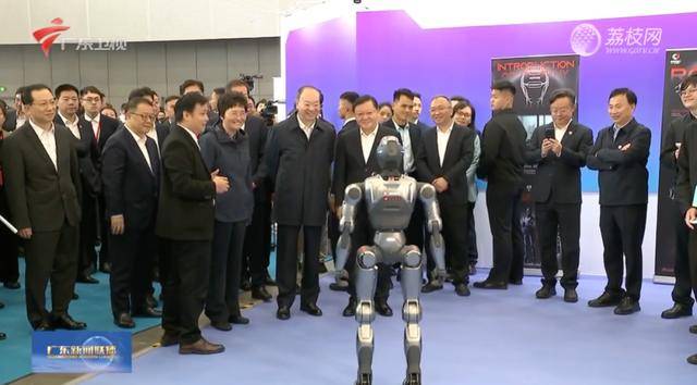 首次落地广东！省委书记、部长等共同巡馆<strong></p>
<p>如何把b币给自己</strong>，事关“头等大事”