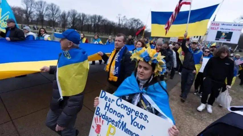 大批乌克兰人“包围”中国大使馆<strong></p>
<p>如何把b币给自己</strong>，反复高呼一句话，中方终于签字