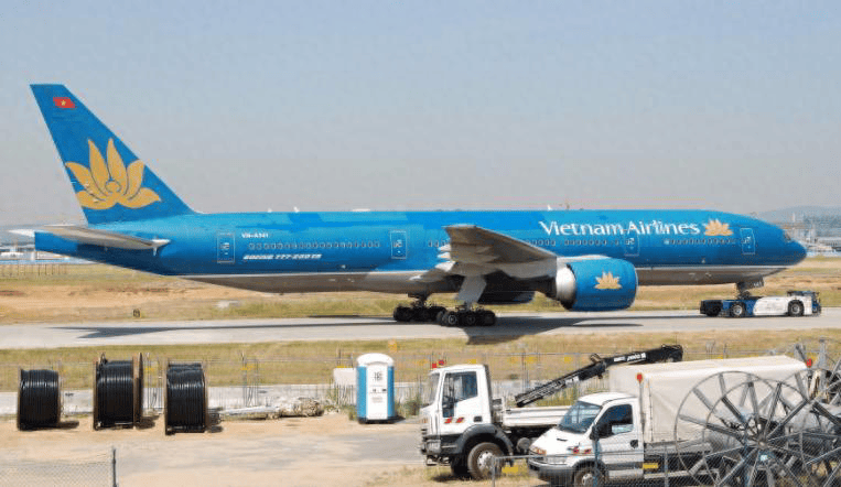 中越关系大变？越南直接跳过美欧，向全球宣布：同意引进中国飞机