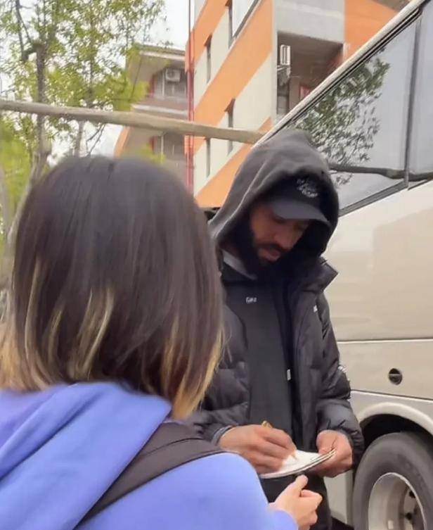 杜锋带13人出征上海！4外援+23兄弟<strong></p>
<p>如何买币</strong>，贝贝获重用