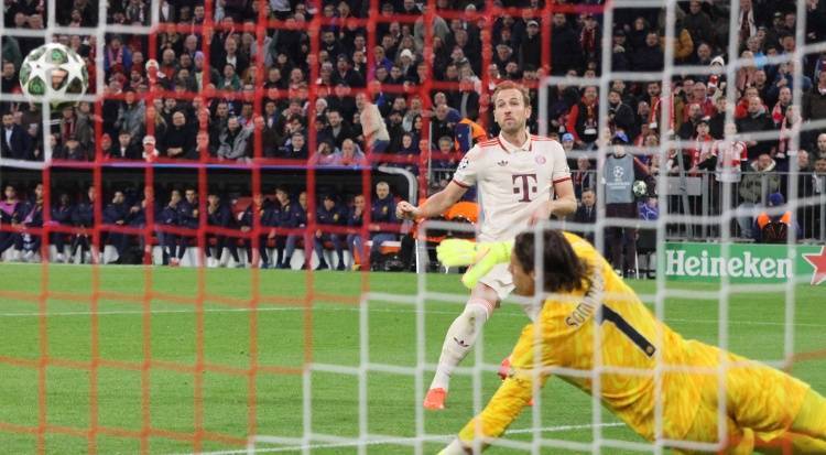 夺冠得靠自己！凯恩错失绝佳机会拜仁欧冠落后 联赛6分优势不保险