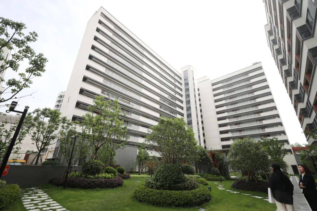 一二线城市房租普降<strong></p>
<p>如何玩转币圈</strong>，房东主动降200留我