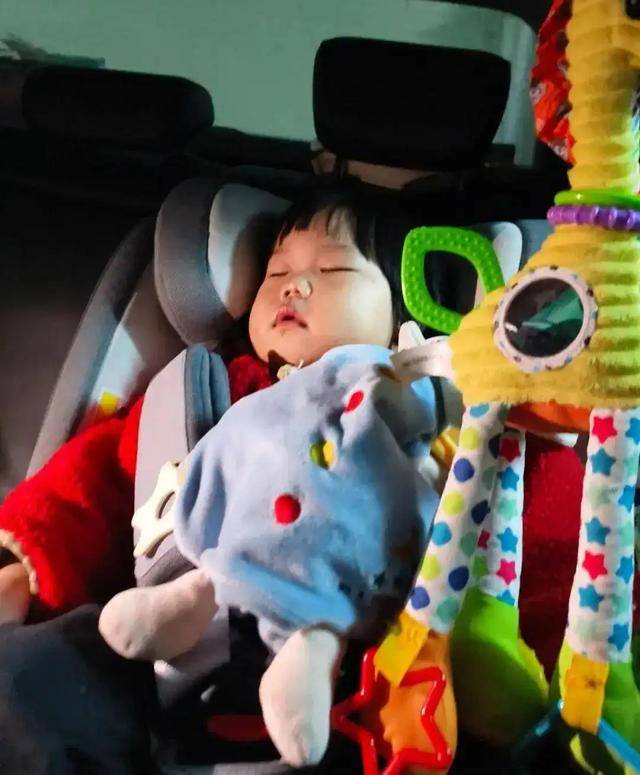 男子全职带娃患产后抑郁现已离婚,呼吁关注理解产后抑郁