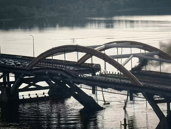 北京顺义潮白河大桥发生火情并部分坍塌<strong></p>
<p>如何成为炒币高手</strong>，官方回应