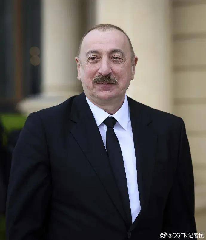 今晚<strong></p>
<p>如何成为炒币高手</strong>，两国总统乘机抵京