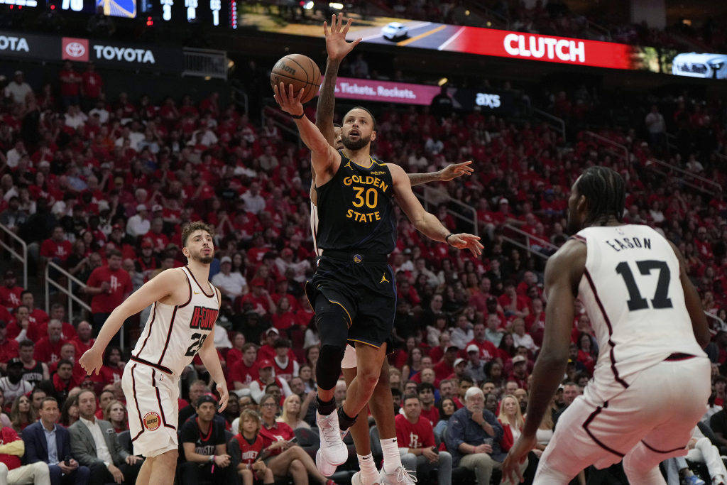 库里22分赢下抢七大战<strong></p>
<p>深圳</strong>，火箭10年难破“火勇大战”的魔咒