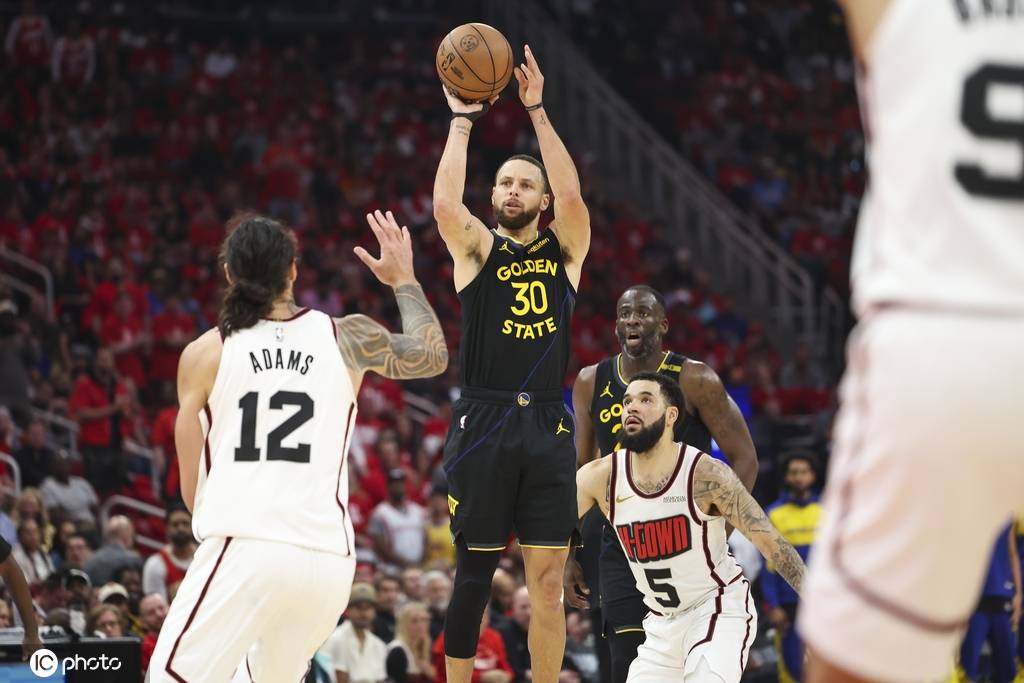 勇士抢七胜火箭晋级半决赛<strong></p>
<p>深圳</strong>！库里22+10+7希尔德33分