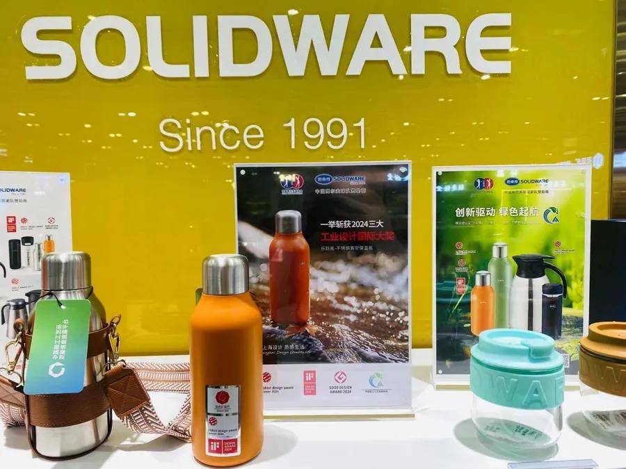 “1800元的出口商品219元拿下”！上海人假期疯狂“捡漏”<strong></p>
<p>东莞</strong>，这里外贸好东西都卖爆了，新品还将接力上市