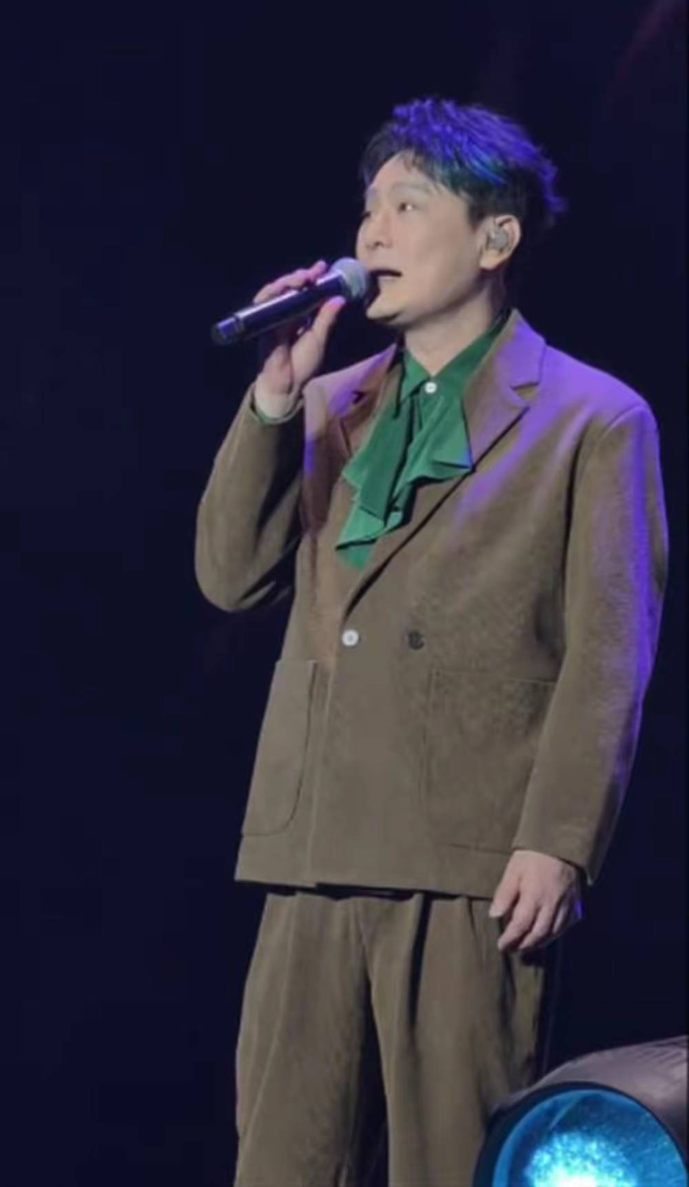 张信哲在山西大同演唱会上称约不到景区门票<strong></p>
<p>东莞</strong>，当地文旅回应