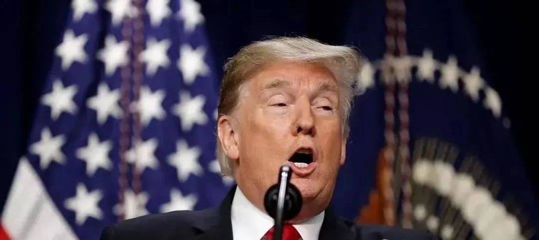 中方刚给谈判机会<strong></p>
<p>tcl</strong>，不到1天，特朗普出拳：取消对华“小额豁免