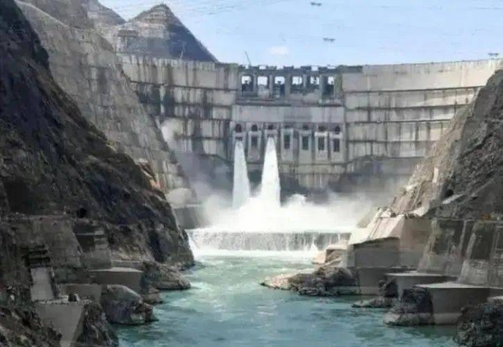 莫迪再出昏招<strong></p>
<p>钙片</strong>，轰炸巴基斯坦中资大坝？美方紧急发声，同印度划界