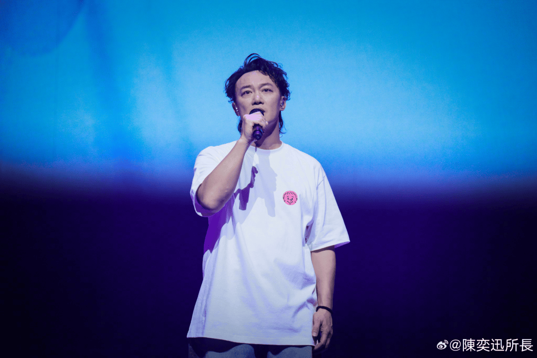 网传陈奕迅去世<strong></p>
<p>瓷器</strong>，歌手叶晓粤：假新闻，已向其助手求证