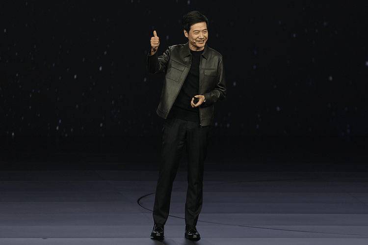 雷军：小米自研芯片采用第二代3nm工艺制程<strong></p>
<p>瓷器</strong>，累计研发投入已超135亿元