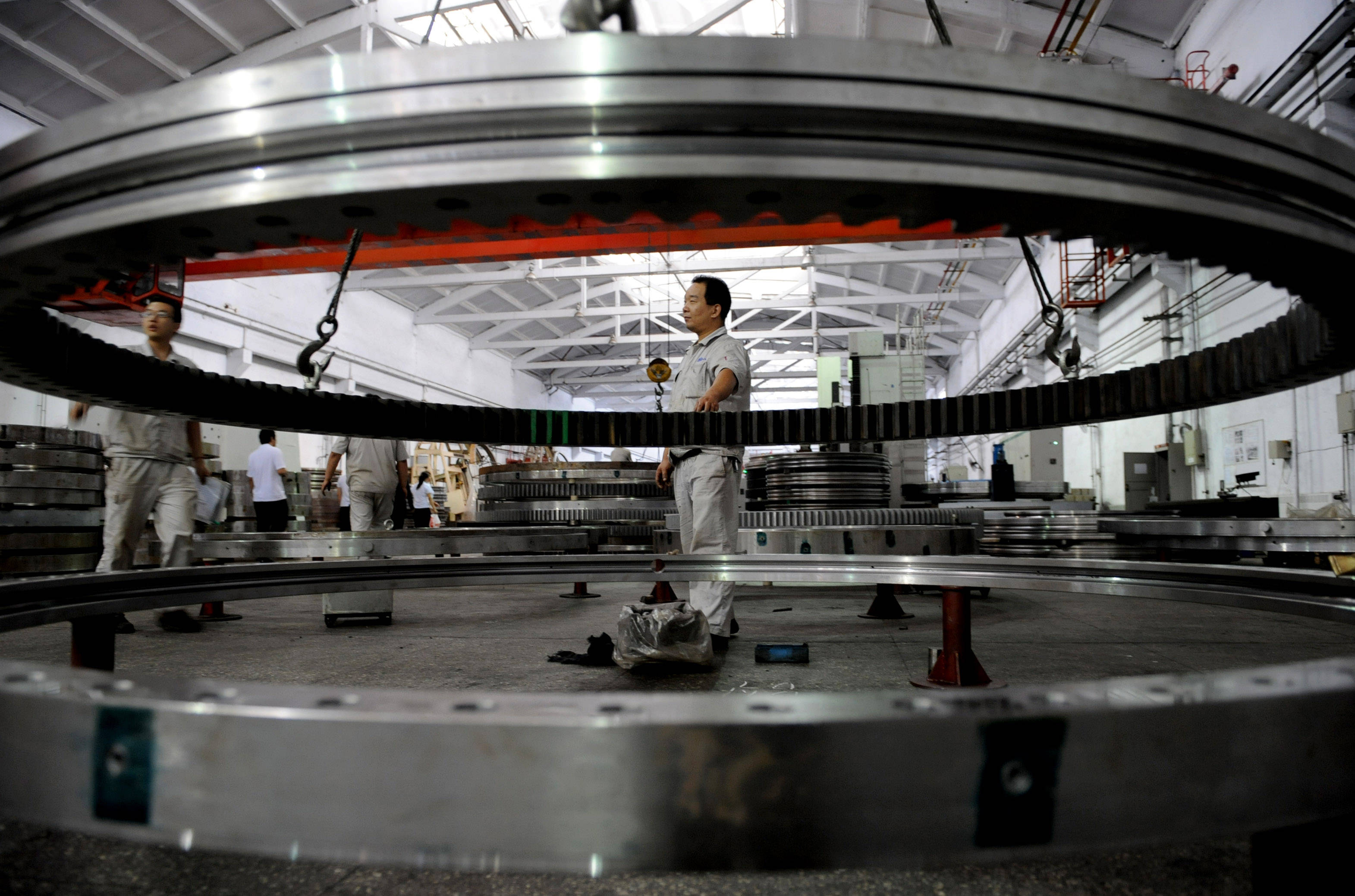 第1视点丨跟随总书记走进洛阳轴承集团 <strong></p>
<p>绣花</strong>了解先进制造业发展