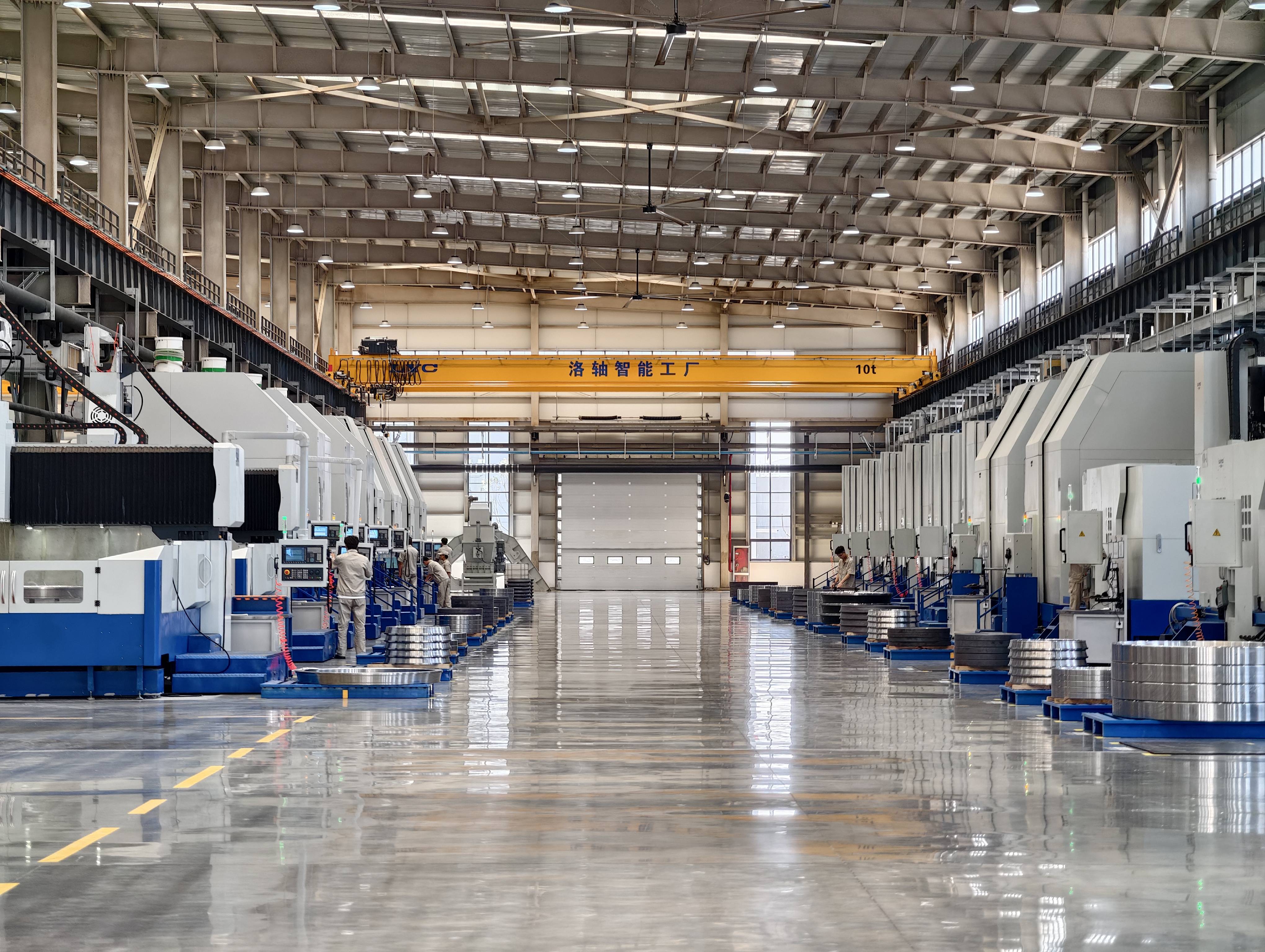 第1视点丨跟随总书记走进洛阳轴承集团 <strong></p>
<p>绣花</strong>了解先进制造业发展