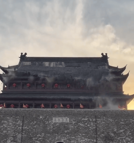 网传凤阳鼓楼坍塌<strong></p>
<p>绣花</strong>，官方最新通报