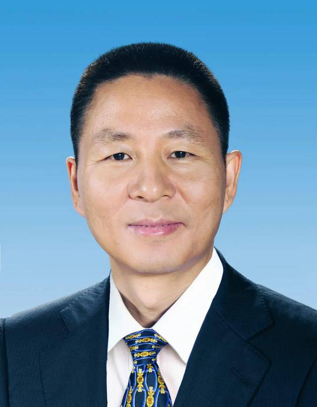 国务院免去他的职务<strong></p>
<p>刺绣</strong>!已在“五一”假期前一天深夜落马