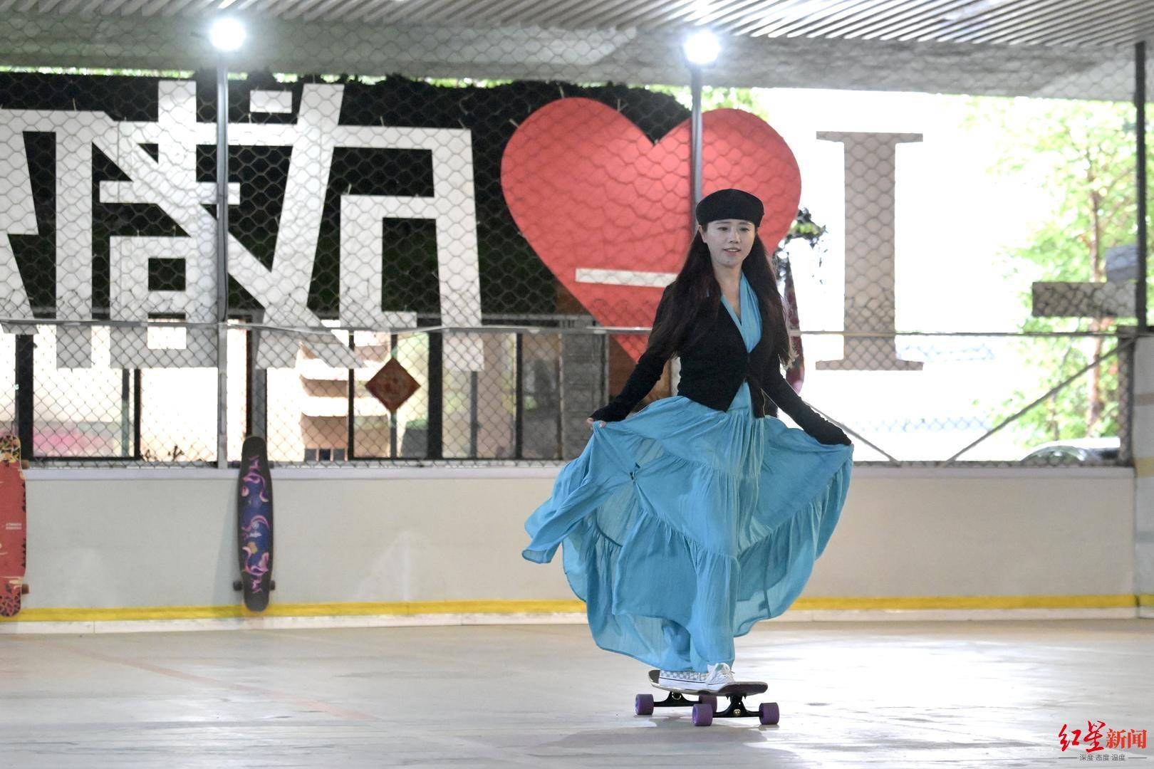 50岁刘阿姨在成都逆风翻盘：从多次病危<strong></p>
<p>sks</strong>，到滑板“少女”