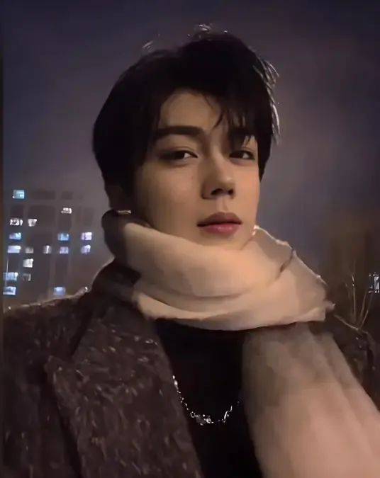 37岁网红韦雪官宣与23岁男友和平分手！现在是“好朋友、家人、队友”<strong></p>
<p>sks</strong>，仍会共同工作